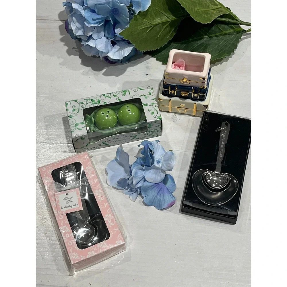 Kate Aspen Set Measuring Spoons, Salt Pepper shakers, Luggage makeup pen holder‎